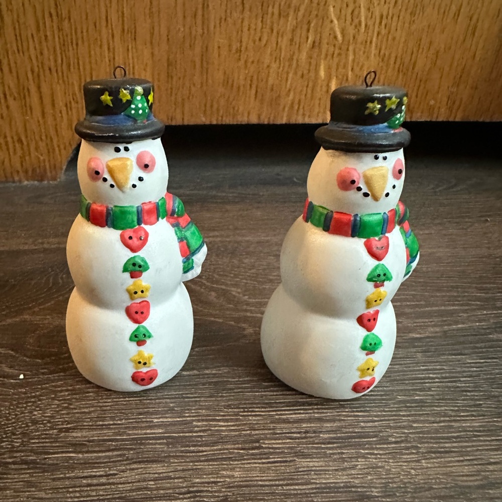 Set of 2 VINTAGE PORCELAIN  HANDPAINTED SNOWMAN ORNAMENT, BY SUE DREAMER, 1994